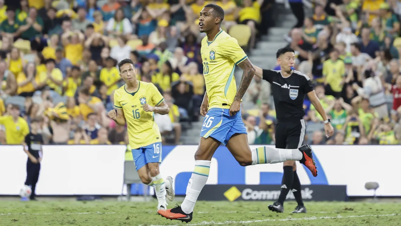 Brasil sofre, mas Rayan marca no fim e garante empate com a Austrália